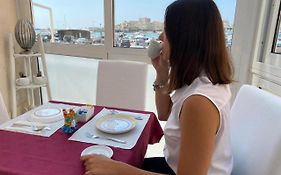 Lakkios Charming Suites And Rooms